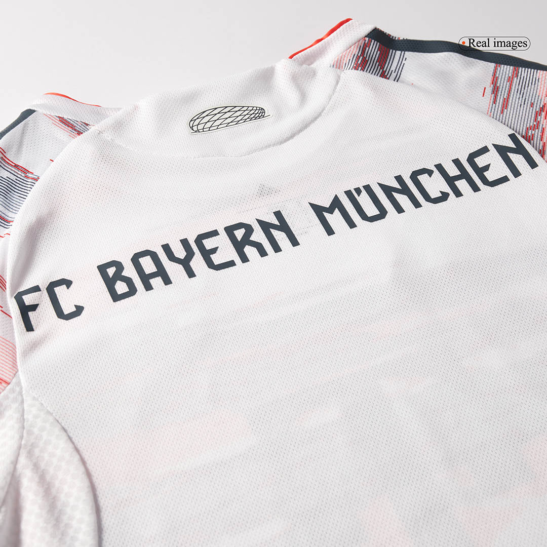 Bayern München Bortedrakt 2025/26 – OLISE #17 (Spillerversjon)