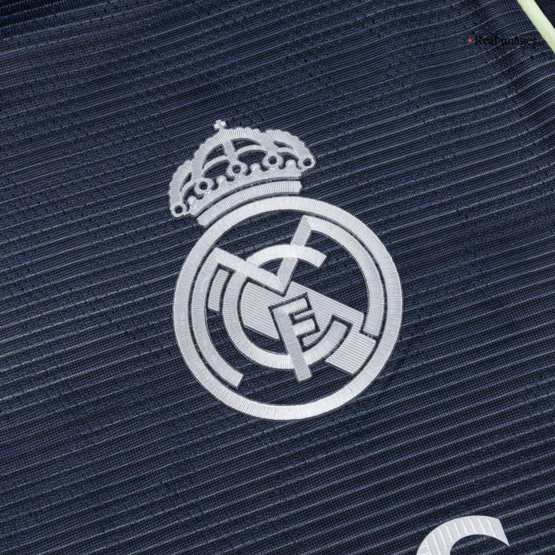 Real Madrid Bortedrakt 2025/26 – MBAPPÉ #10 (Spillerversjon) [PREMIUM]