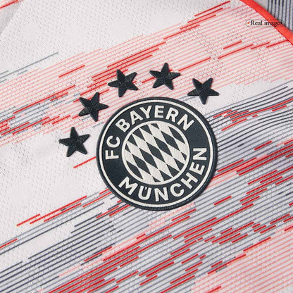 Bayern München Bortedrakt 2025/26 – OLISE #17 (Spillerversjon)